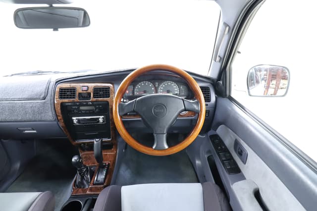 1999 Toyota Hilux Surf JDM car for sale — photo 10 of 25