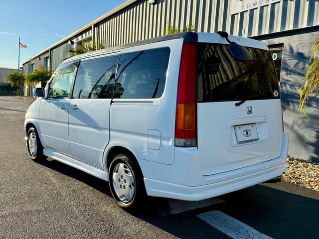 1998 Honda Stepwagon JDM car for sale — photo 6 of 25