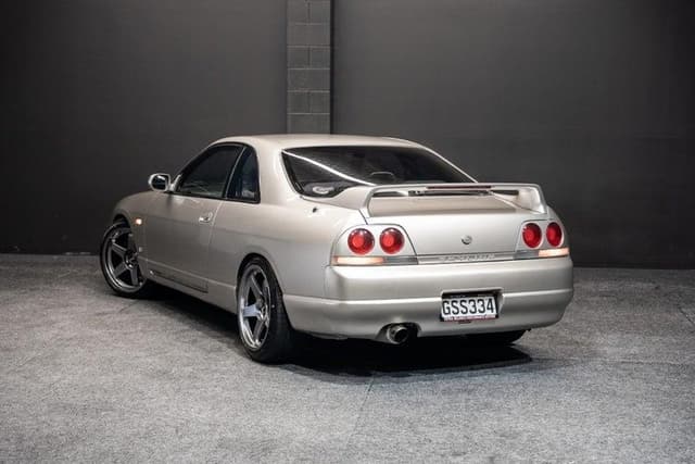 1996 Nissan Skyline JDM car for sale — photo 4 of 18