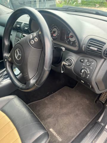 2004 Mercedes-Benz C Class JDM car for sale — photo 13 of 19