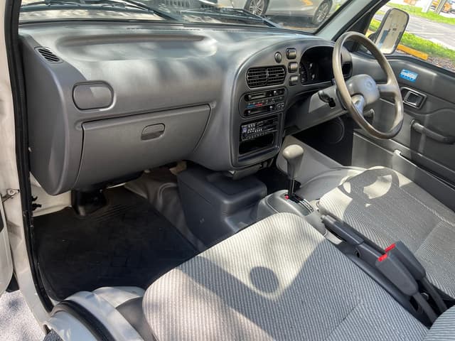 1996 Daihatsu Hijet JDM car for sale — photo 13 of 17