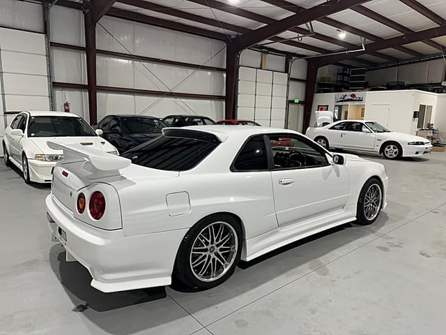 2000 Nissan Skyline JDM car for sale — photo 7 of 17