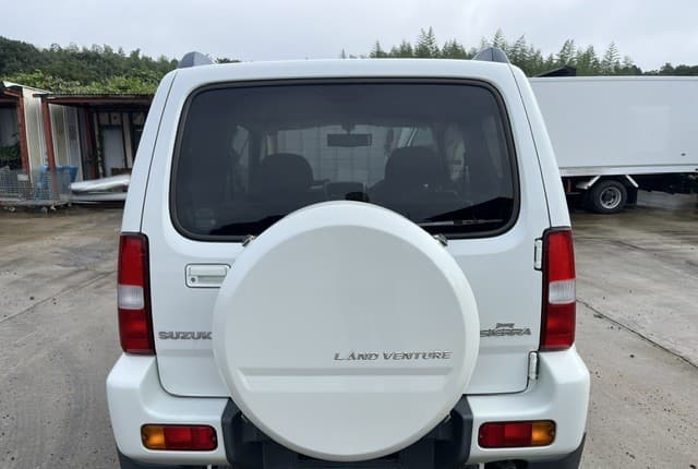 2009 Suzuki Jimny JDM car for sale — photo 7 of 25