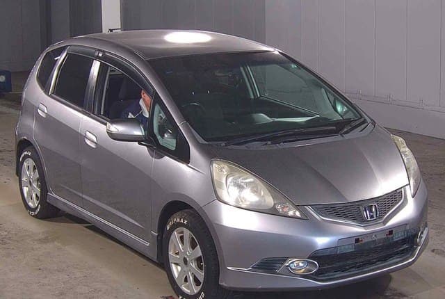 2009 Honda Fit JDM car for sale — photo 8 of 25