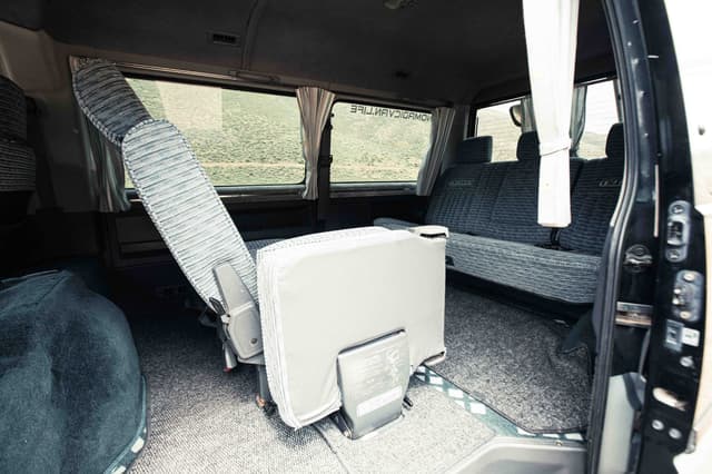1992 Mitsubishi Delica JDM car for sale — photo 21 of 25