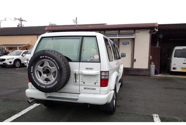 2002 Isuzu Bighorn JDM car for sale — photo 5 of 25
