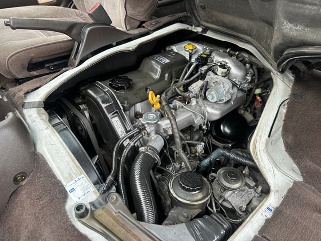 1999 Toyota HiAce JDM car for sale — photo 19 of 20