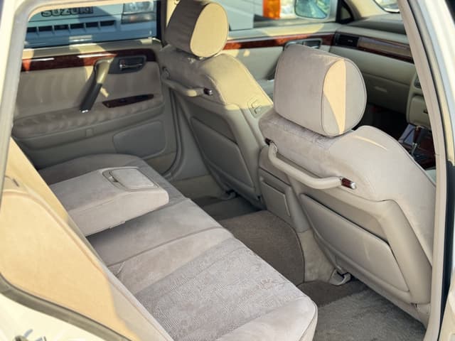 2000 Toyota Crown JDM car for sale — photo 16 of 24