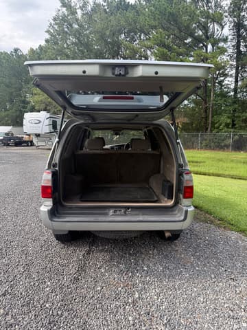1998 Toyota Hilux Surf JDM car for sale — photo 11 of 25