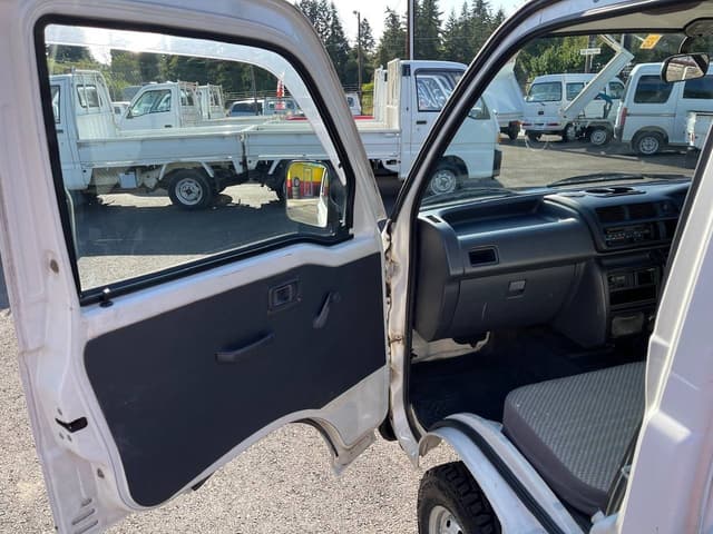 1999 Daihatsu Hijet JDM car for sale — photo 22 of 25