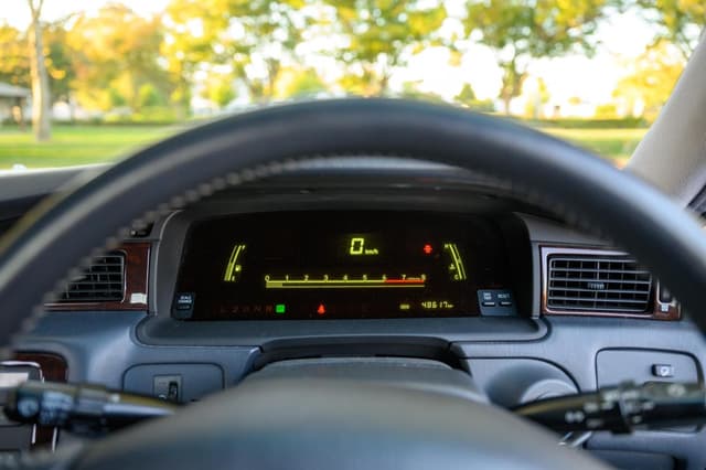 1996 Toyota Crown JDM car for sale — photo 12 of 24