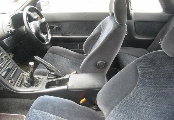 1991 Nissan Skyline JDM car for sale — photo 3 of 3