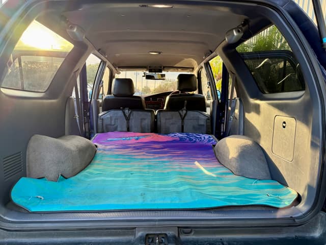 1996 Toyota Hilux Surf JDM car for sale — photo 24 of 25