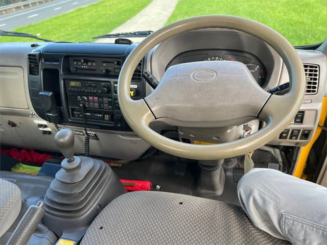 2005 Toyota Dyna JDM car for sale — photo 16 of 19