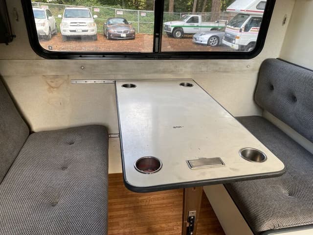 1994 Isuzu JDM car for sale — photo 13 of 18