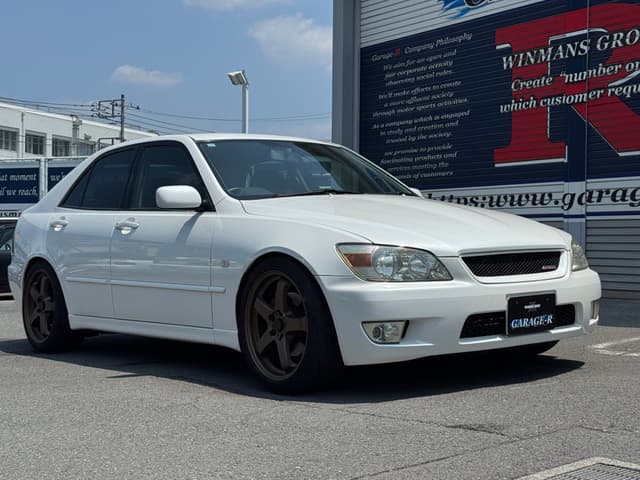 2001 Toyota Altezza JDM car for sale — photo 6 of 25