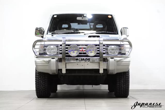 1995 Mitsubishi Pajero JDM car for sale — photo 2 of 25