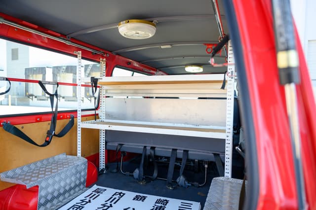 1999 Toyota HiAce JDM car for sale — photo 19 of 23
