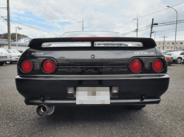 1990 Nissan Skyline JDM car for sale — photo 2 of 10
