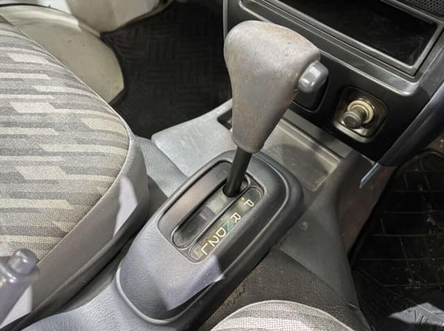 2001 Daihatsu Hijet JDM car for sale — photo 12 of 23