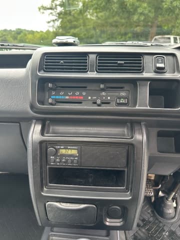 2000 Daihatsu Hijet JDM car for sale — photo 19 of 25