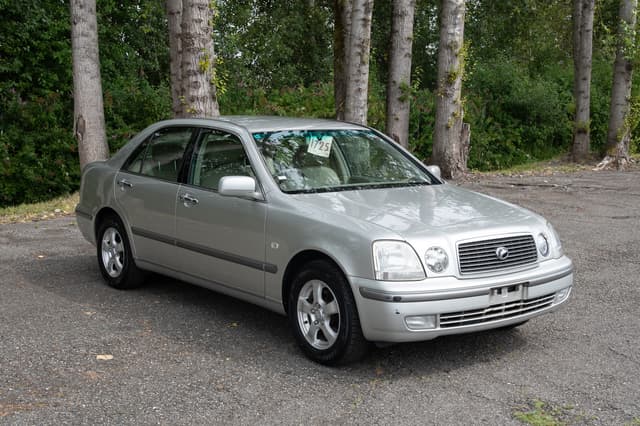2000 Toyota Progres JDM car for sale — photo 2 of 11