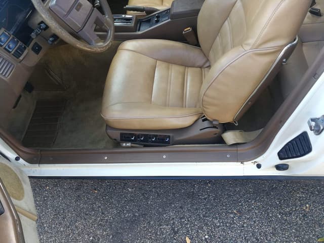 1984 Nissan Datsun JDM car for sale — photo 10 of 13