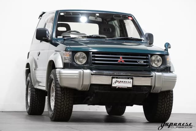 1996 Mitsubishi Pajero JDM car for sale — photo 3 of 25