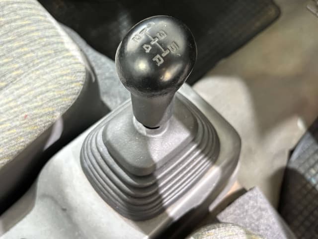 2000 Suzuki Carry JDM car for sale — photo 12 of 24