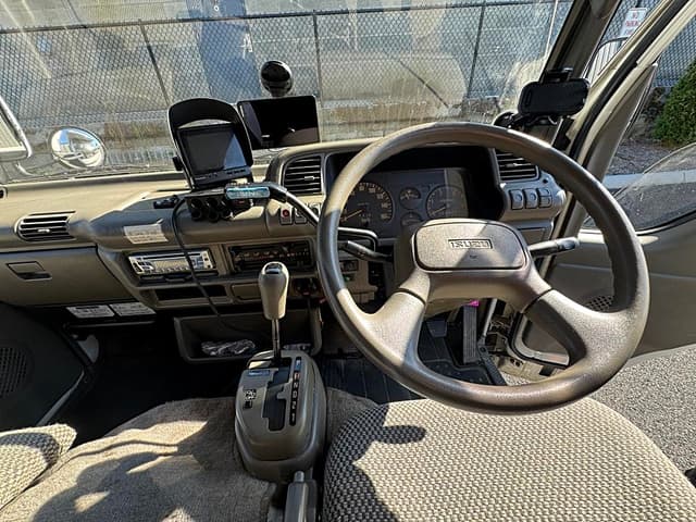 1995 Isuzu Elf JDM car for sale — photo 11 of 25