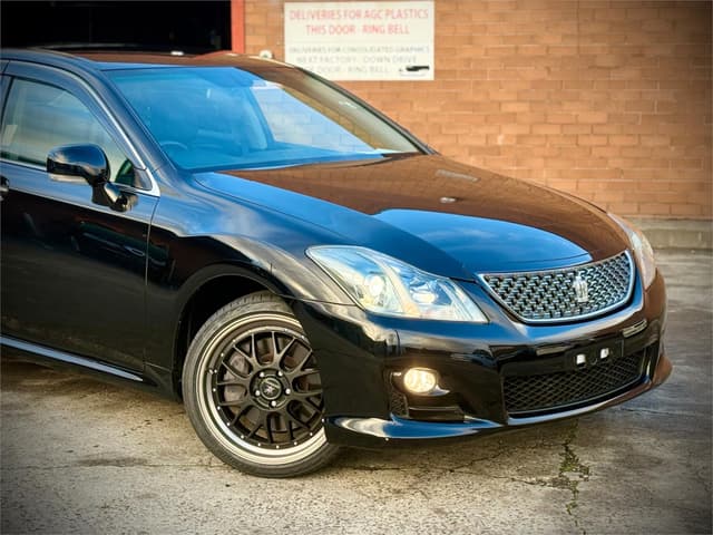 2008 Toyota Crown JDM car for sale — photo 4 of 25