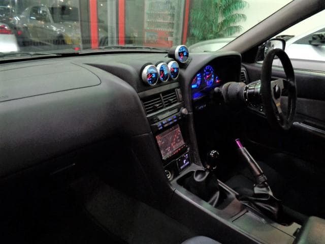 1999 Nissan Skyline JDM car for sale — photo 8 of 11