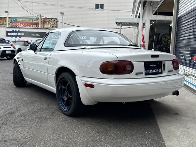 1992 Mazda Roadster (Eunos Roadster / MX-5) JDM car for sale — photo 2 of 25