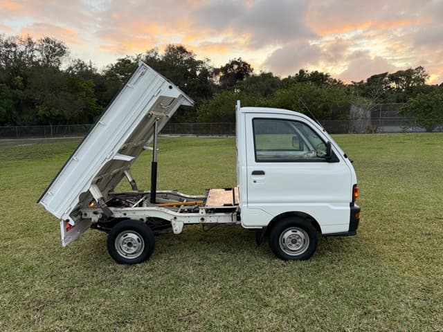 1998 Mitsubishi Minicab JDM car for sale — photo 18 of 25