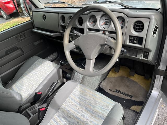 1998 Suzuki Jimny JDM car for sale — photo 10 of 17