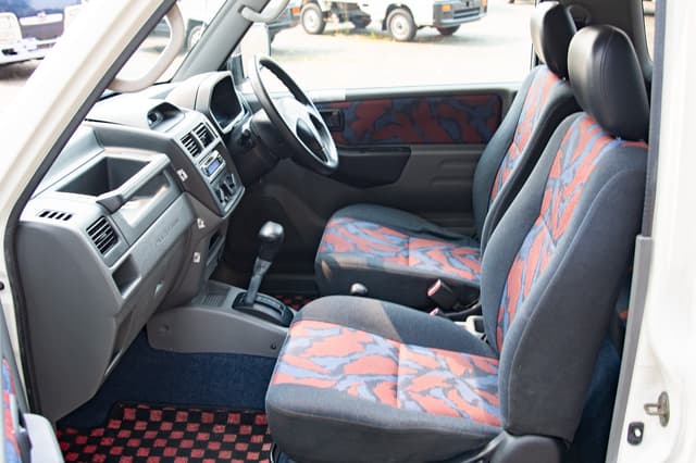 1998 Mitsubishi Pajero Mini JDM car for sale — photo 10 of 15