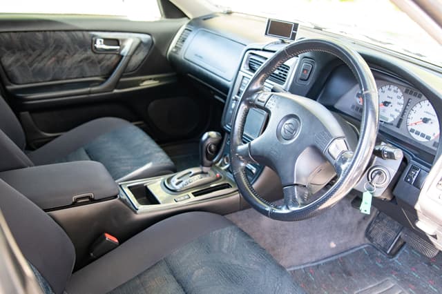 2000 Nissan Stagea JDM car for sale — photo 9 of 15