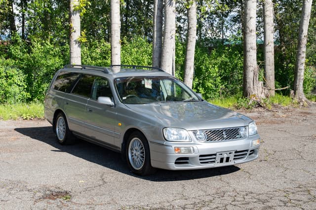 2000 Nissan Stagea JDM car for sale — photo 3 of 15