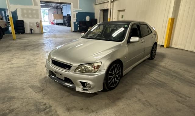 1999 Toyota Altezza JDM car for sale — photo 22 of 25