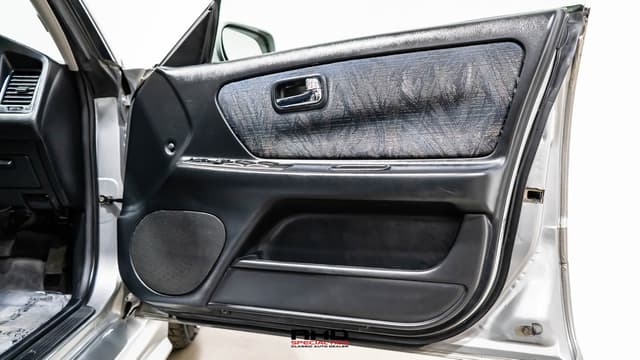 1999 Nissan Stagea JDM car for sale — photo 9 of 25