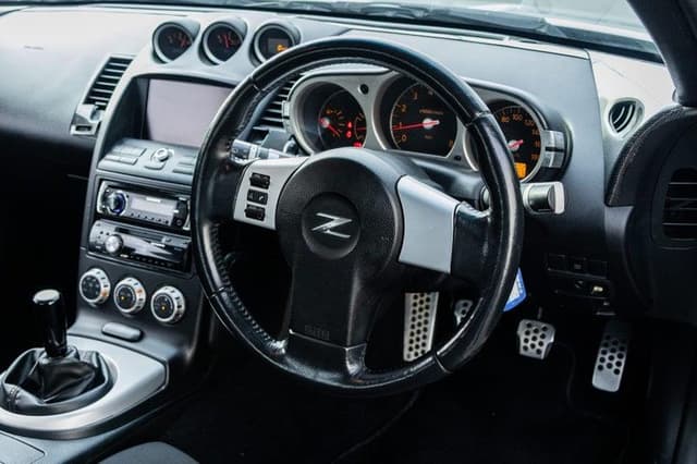 2006 Nissan Fairlady Z JDM car for sale — photo 17 of 19