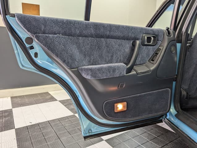 1995 Toyota Crown JDM car for sale — photo 21 of 25