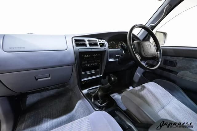 1996 Toyota Hilux JDM car for sale — photo 9 of 25