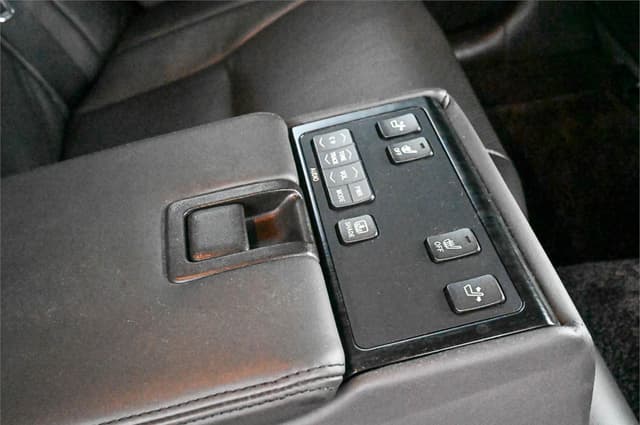2008 Toyota Crown JDM car for sale — photo 15 of 25