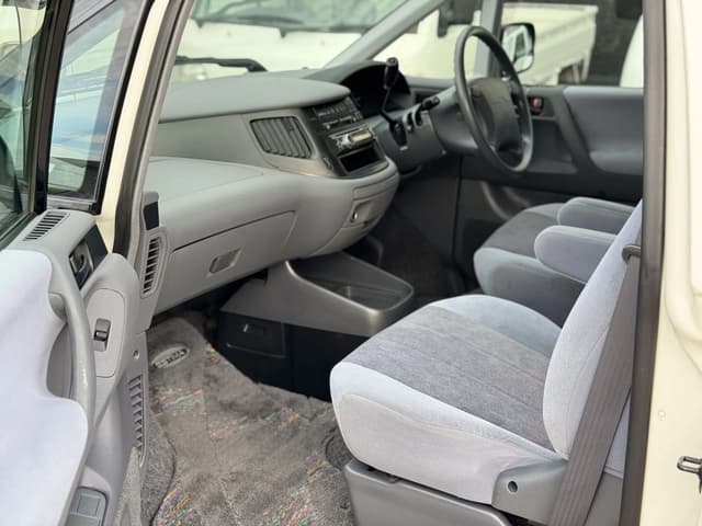 1999 Toyota Estima JDM car for sale — photo 8 of 25