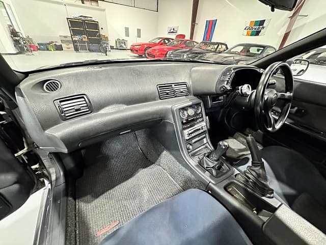 1993 Nissan Skyline JDM car for sale — photo 18 of 25