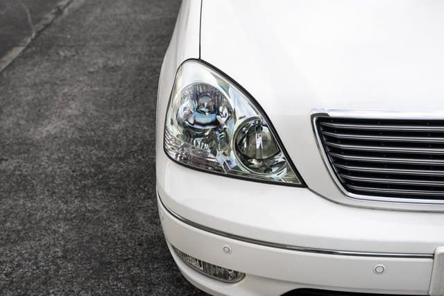 2002 Toyota Celsior JDM car for sale — photo 8 of 17