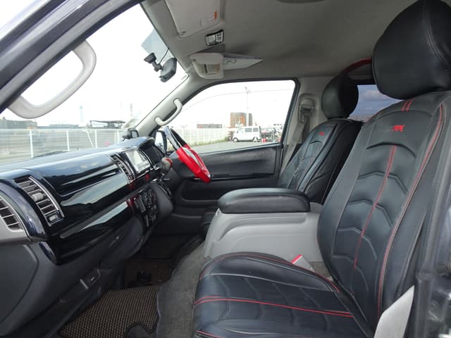 2007 Toyota HiAce JDM car for sale — photo 18 of 25