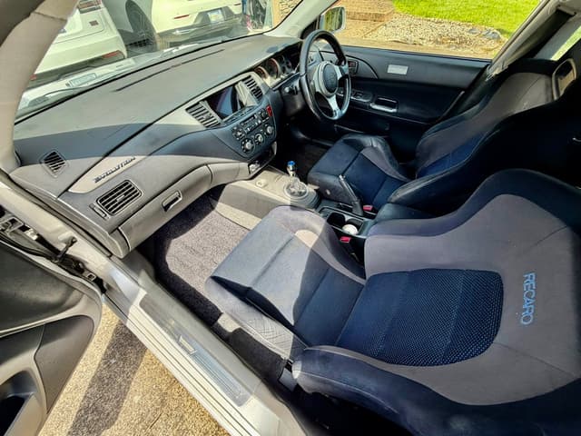 2001 Mitsubishi Lancer Evolution JDM car for sale — photo 16 of 25