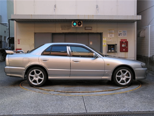1998 Nissan Skyline JDM car for sale — photo 6 of 25